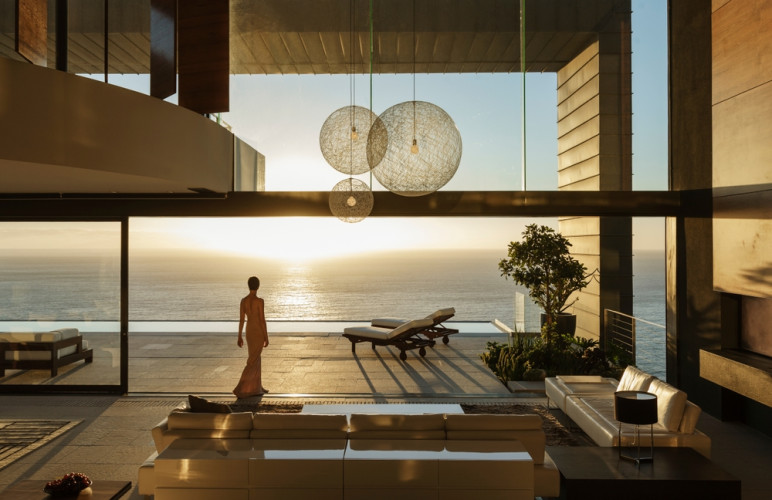 Luxury Living in Coastal Hotspots