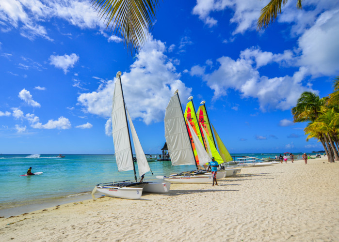 Grand Baie: The Cosmopolitan Coastal Hub