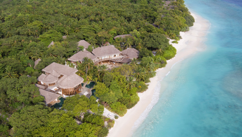 Experience the Exclusive Life with Maldives’ Iconic Overwater Villas