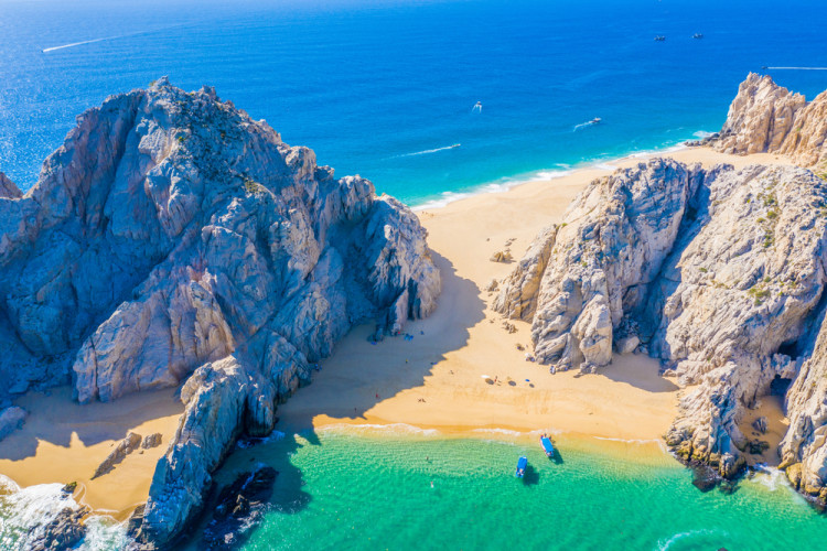Discover Cabo’s Exclusive Seaside Residences