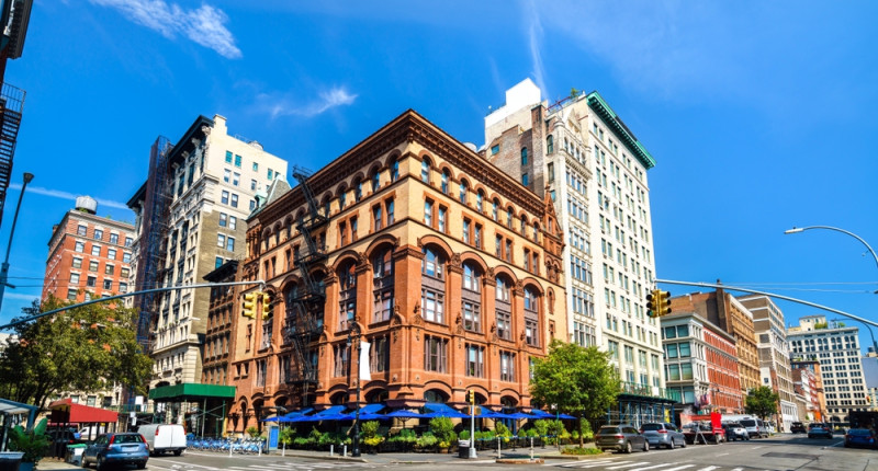 Iconic Landmarks and Cultural Hotspots