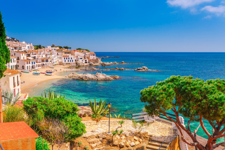 Coastal Living on the Mediterranean