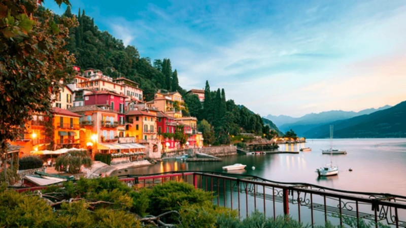 Iconic Cities and Regions