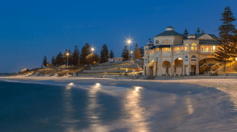 World-Class Beaches and Outdoor Lifestyle
