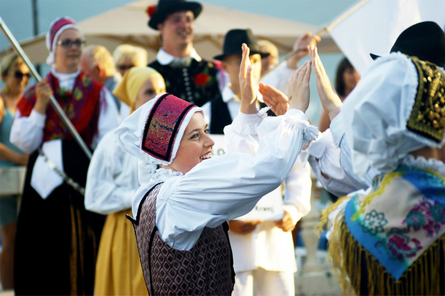 Discover Life in Montenegro: Why Foreign Buyers Choose Destinations by LeadingRE for Your Dream Home