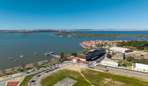 Upon Bay Mundet - Investment in a 4-star riverside apartment hotel photo - 1